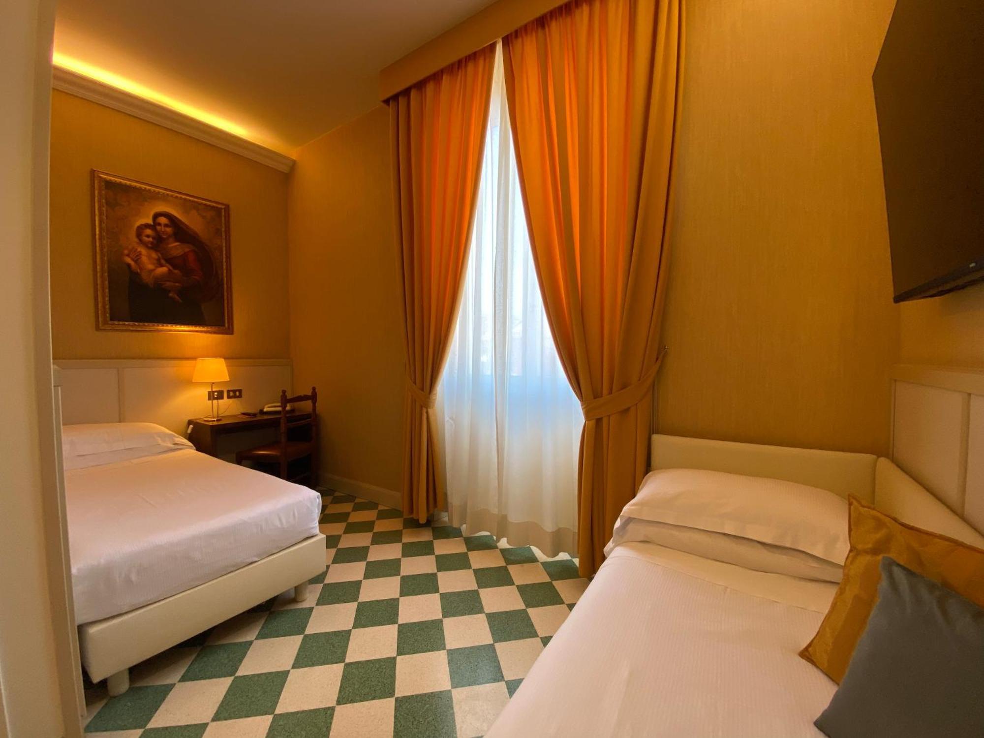 Basilica Hotel Rome Exterior photo