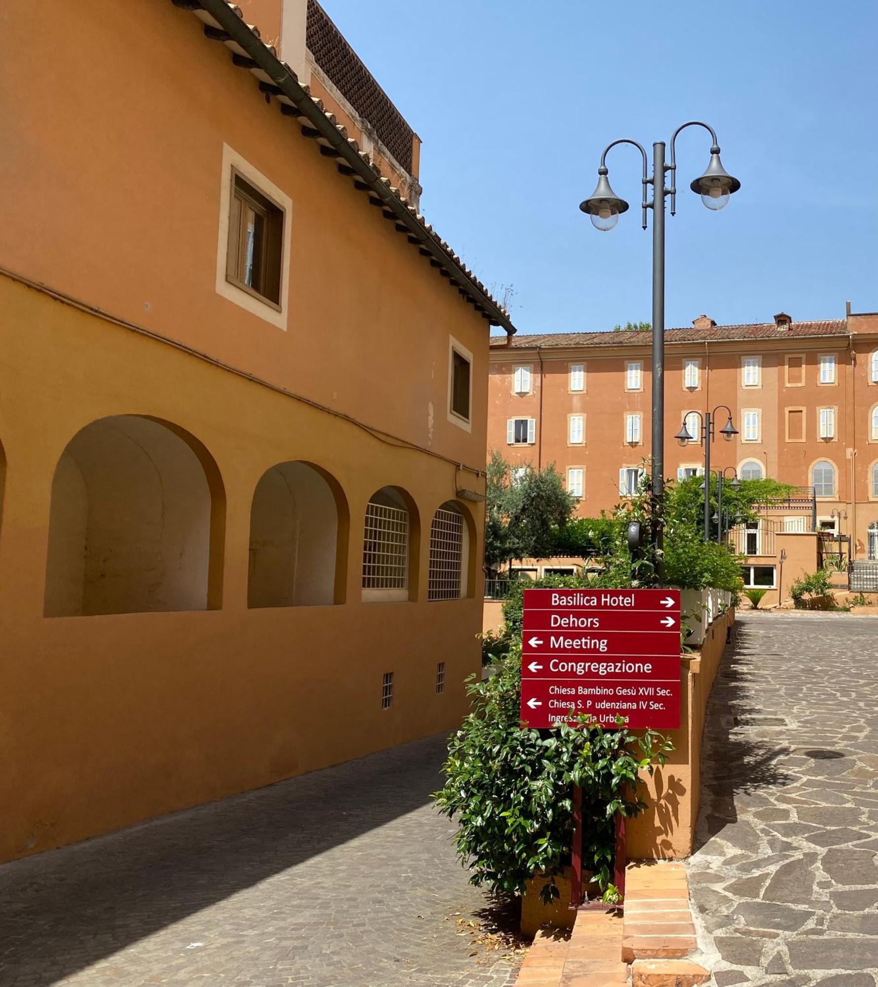 Basilica Hotel Rome Exterior photo