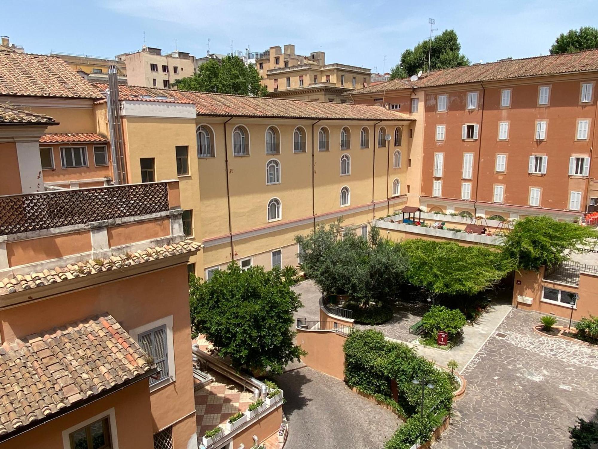 Basilica Hotel Rome Exterior photo