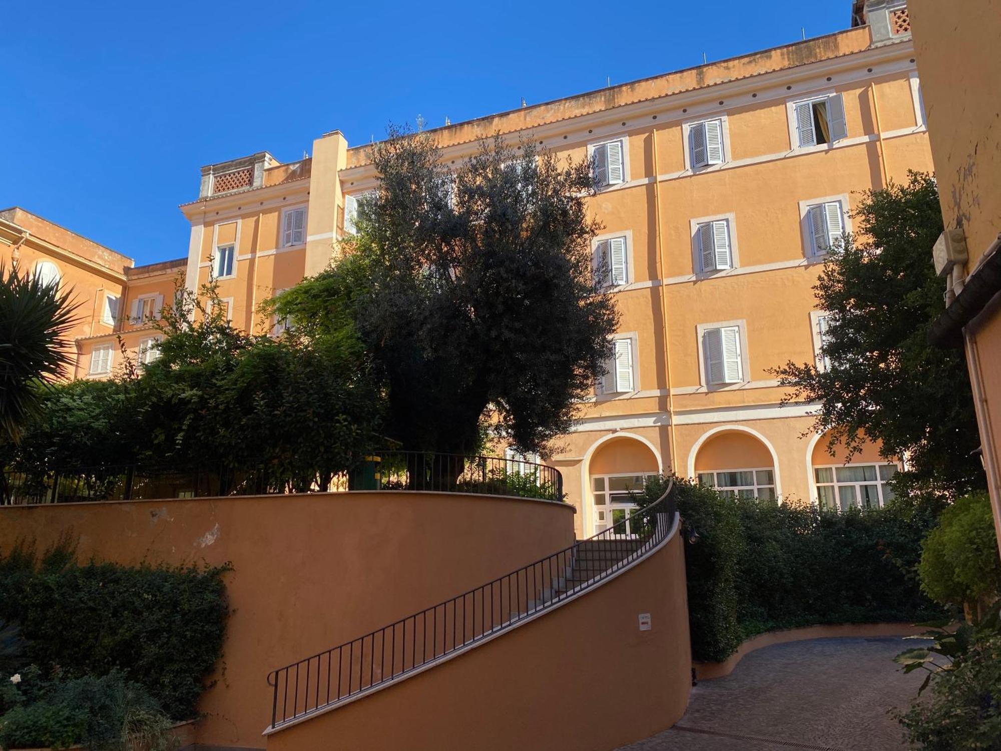 Basilica Hotel Rome Exterior photo