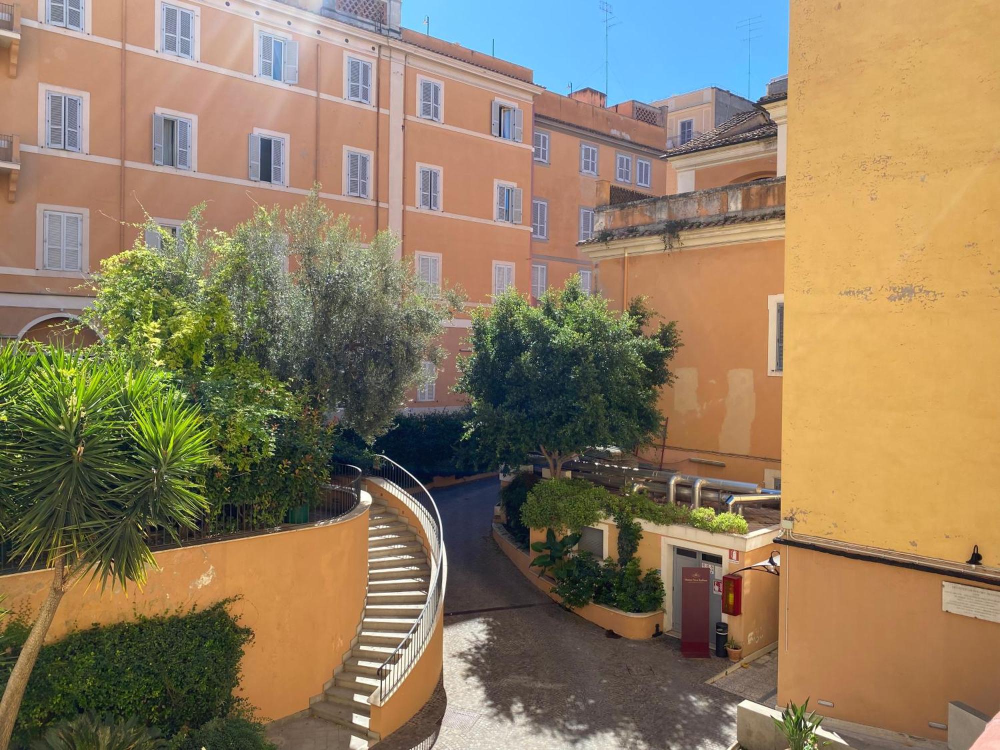 Basilica Hotel Rome Exterior photo